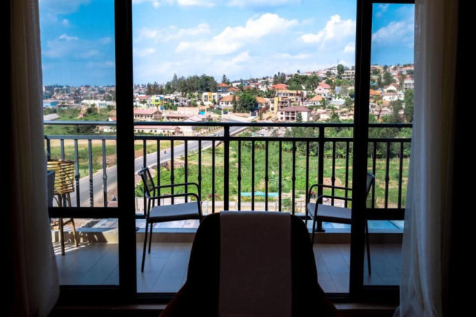 full-furnished-luxury-apartment-for-rent-in-nyarutarama-big-3