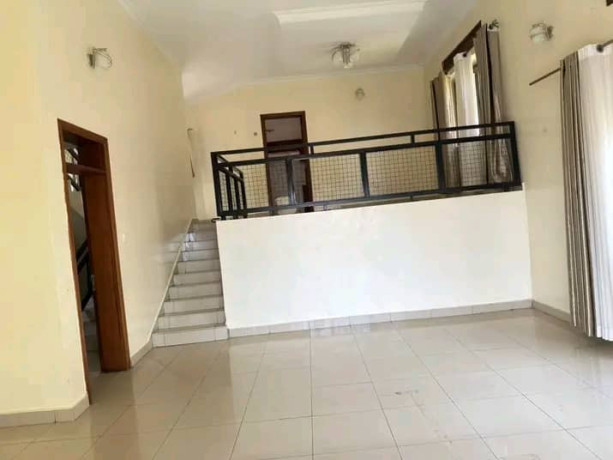 unfurnished-house-for-rent-big-4
