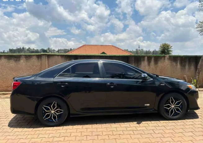 toyota-camry-hybrid-2014-for-sale-big-2