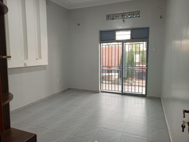kigali-house-of-4bedroom-for-rent-in-kanombe-big-8