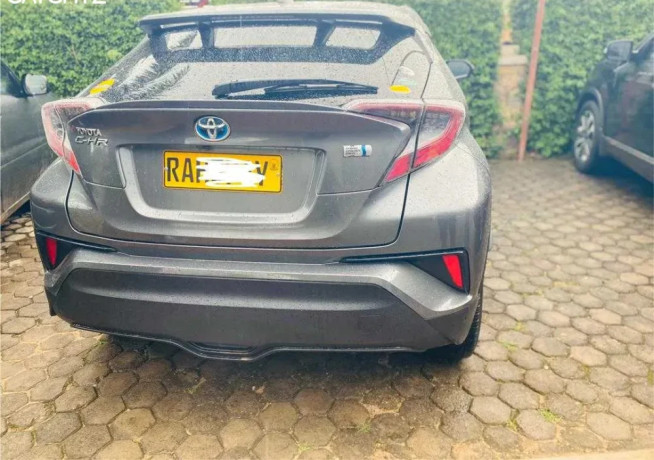 toyota-chr-for-big-1