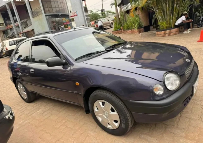 toyota-corolla-big-0