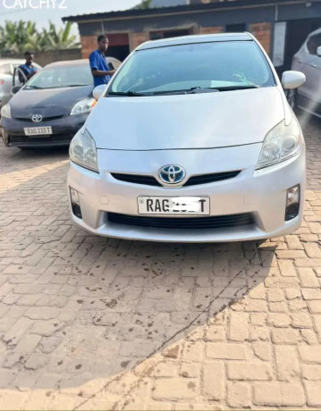 toyota-prius-big-1