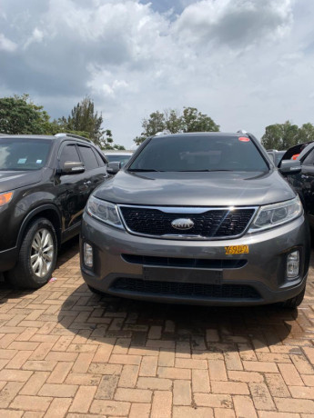 bs-14-kia-sorento-2013-grey-for-sale-clean-and-well-maintained-kia-sorento-jeep-for-sale-big-3