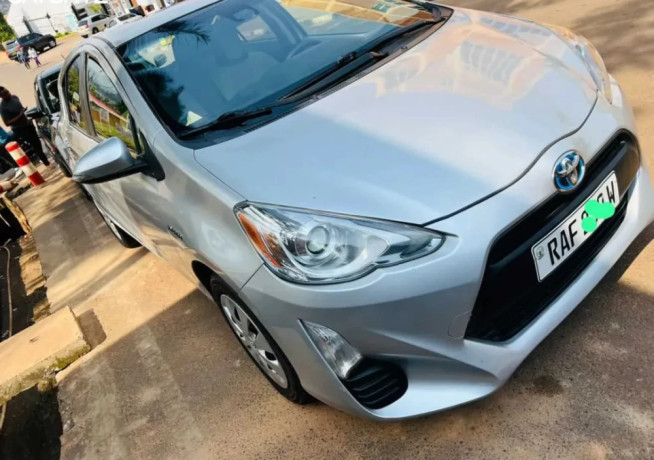 toyota-prius-big-2