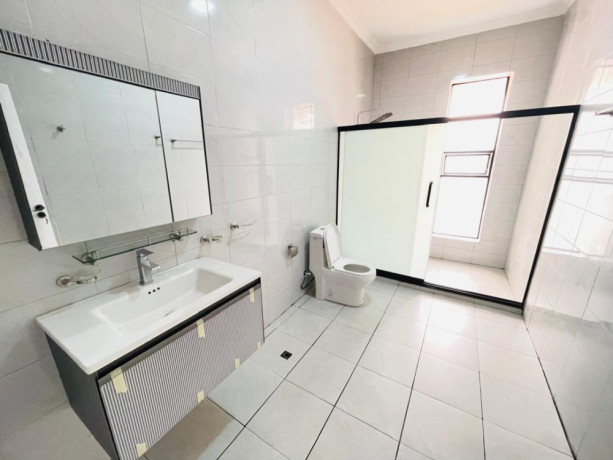 kibagabaga-kigali-new-and-big-house-for-sale-6bedrooms-at-350-millions-big-8