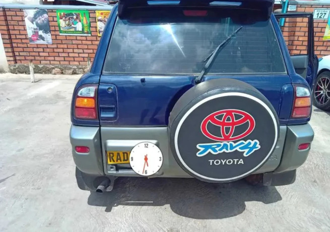 toyota-rav4-big-0