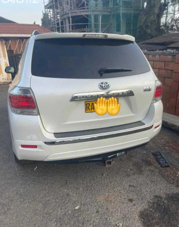 toyota-highlander-hybrid-for-sale-big-4
