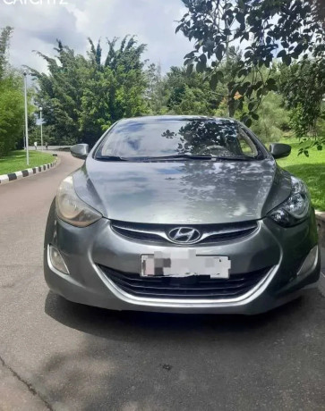 hyundai-elantra-big-0