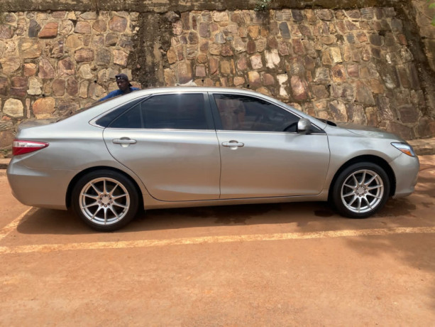 toyota-camry-big-5