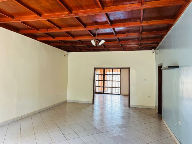 kimironko-near-market-5bedrooms-spacious-house-for-sale-at-190m-on-tarmac-road-big-3
