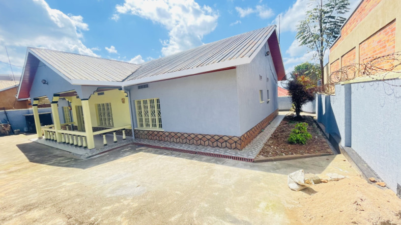 kimironko-near-market-4bedrooms-house-3boutiques-for-sale-at-160m-big-0