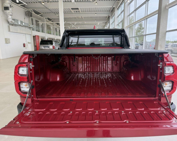import-new-2025-toyota-hilux-gr-sport-28l-4wd-big-5