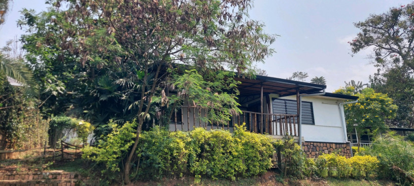 kigali-unfurnished-house-available-for-rent-in-kiyovu-big-1