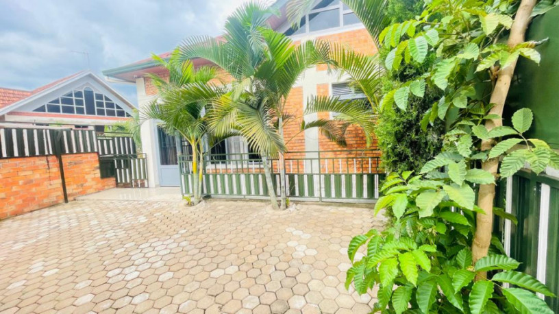 fully-furnished-standalone-house-for-rent-in-kimironko-on-tarmac-road-big-1