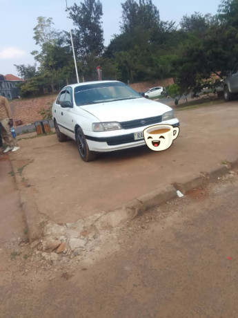 toyota-carina-e-big-1