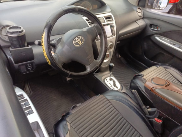 toyota-yaris-big-2