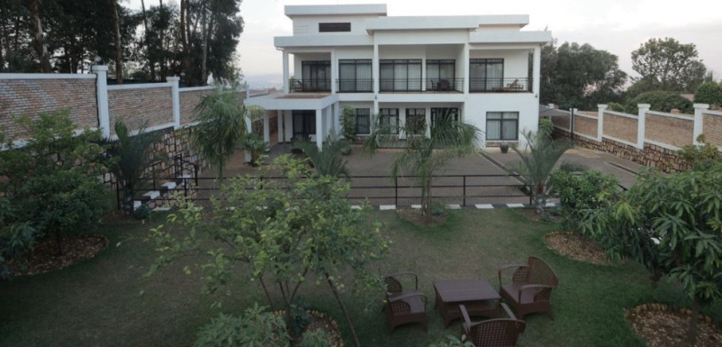 kigali-rebero-vip-7bedrooms-villa-for-sale-at-12b850k-in-prime-location-big-3