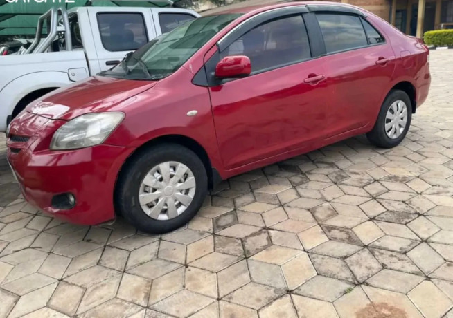 toyota-yaris-big-0