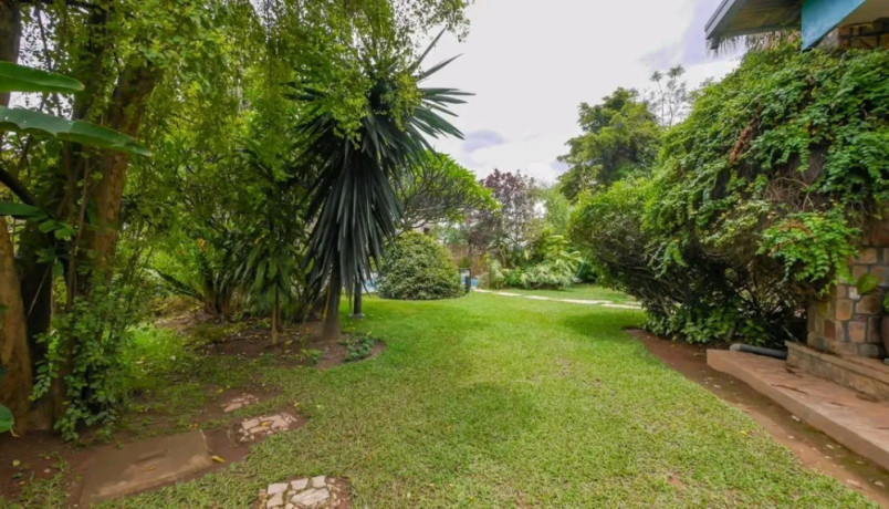 house-for-sale-in-nyarutarama-at-1m-negotiable-it-has-big-9