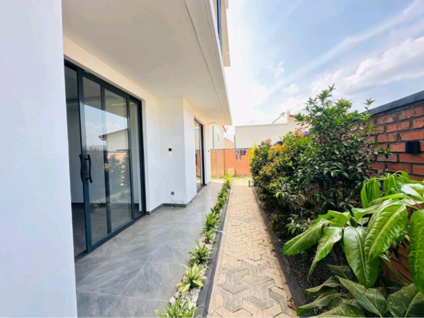 inzu-tugurisha-kibagabaga-750m-big-1