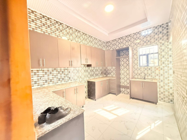 kigali-rwanda-house-for-sale-in-kanombe-big-1