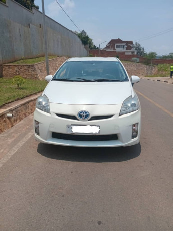 toyota-prius-big-1