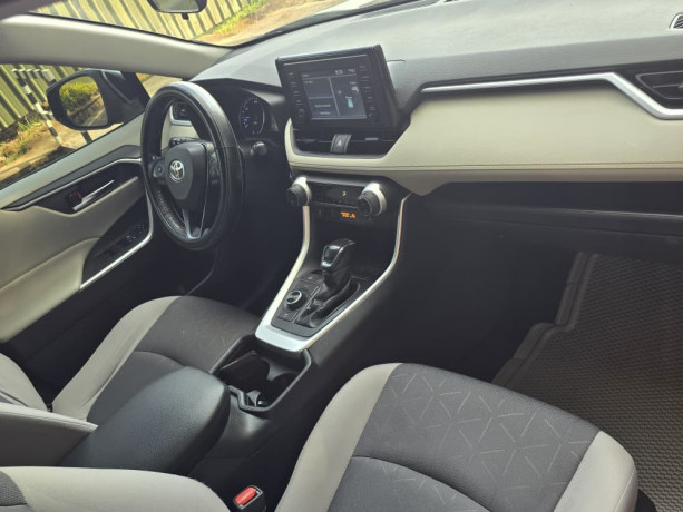 toyota-rav4-big-2