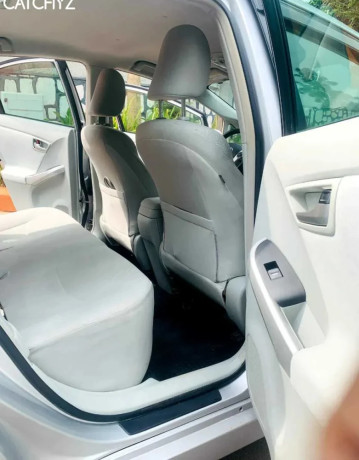 toyota-prius-hybrid-automatic-2012-for-sale-big-1