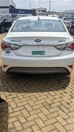 bs-20-very-clean-hyundai-sonata-2013-for-sale-big-1