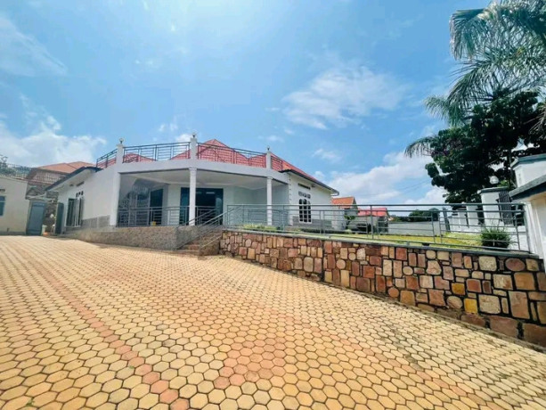 unfurnishe-house-for-rent-in-big-11