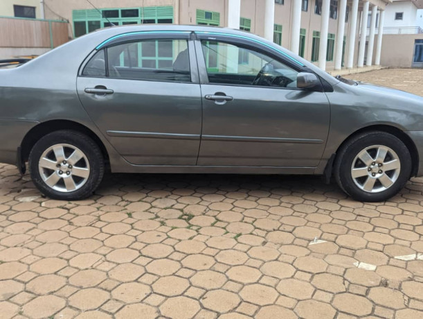 toyota-corolla-big-0