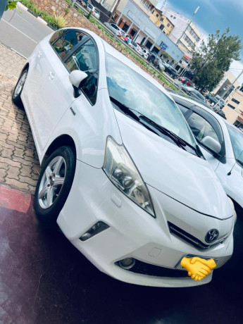 toyota-prius-big-0