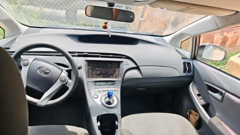 toyota-prius-big-1