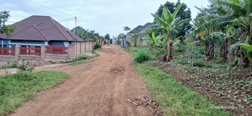 plot-for-sale-inbusanza-at-a-good-price-big-0