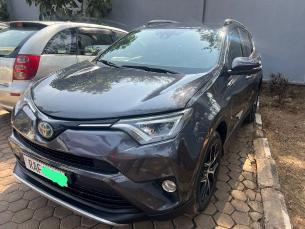 toyota-rav4-big-1
