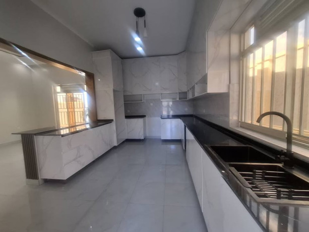 kanombe-big-3