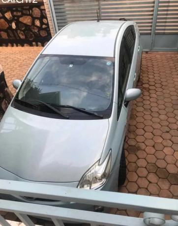 toyota-prius-big-2