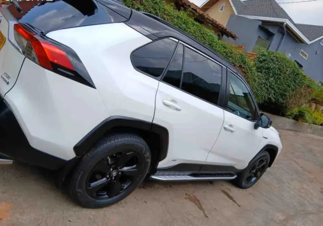 toyota-rav4-hybrid-2021-for-sale-big-1