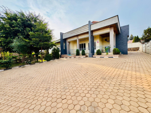 kigali-rwanda-house-for-sale-in-niboye-big-2