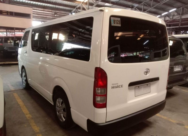 2017-toyota-hiace-20l-1tr-gasoline-big-2