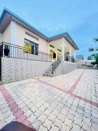 kibagabaga-near-hospital-5bedrooms-unfurnished-house-for-rent-at-11m760usd-on-tarmac-road-big-0