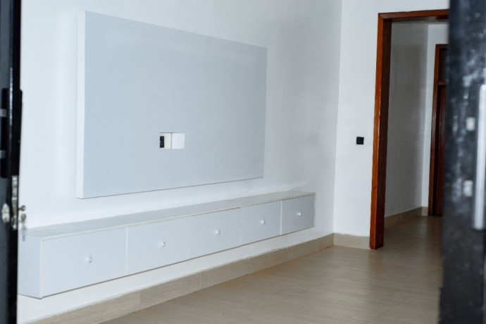 tb007-kibagabaga-kibagabaga-very-big-and-nice-house-for-rent-big-1