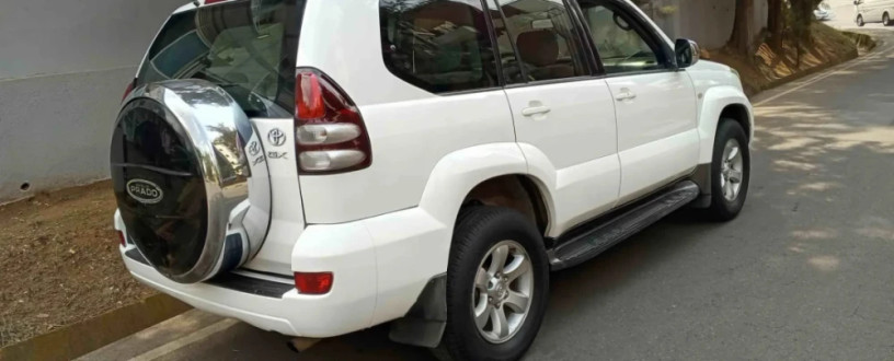land-cruiser-prado-2008-manual-5l-for-sale-big-0