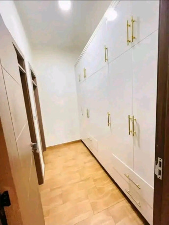 kimironko-house-for-sale-in-vp-neighborhood-near-market-in-vp-neighborhood-on-tarmac-road-big-6