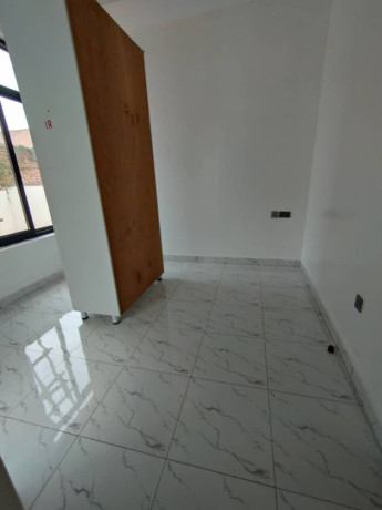 unfurnished-house-for-rent-in-kigali-kimironko-in-vp-neighborhood-on-tarmac-road-house-consist-2bedrooms-3bathrooms-at-700k-big-9