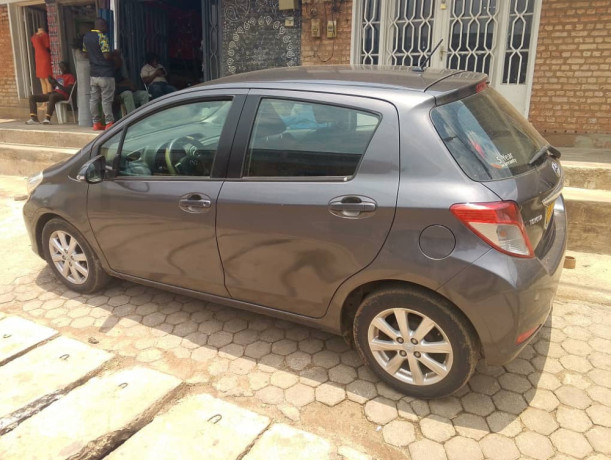 toyota-yaris-big-2
