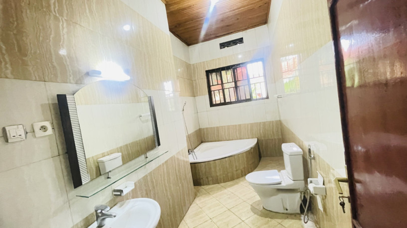 kibagabaga-unfurnished-5bedrooms-villa-for-rent-at-1000-in-good-location-on-tarmac-road-big-9