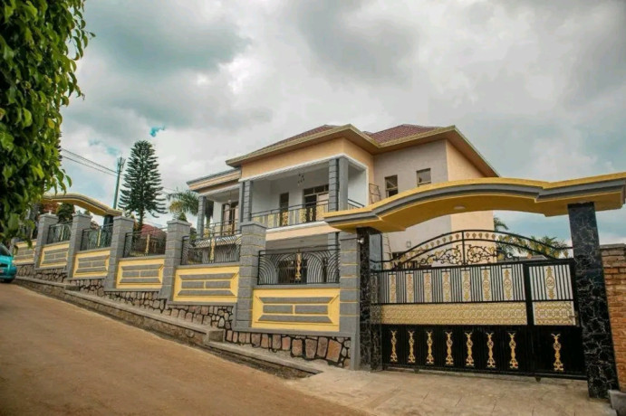 kimironko-furnished-6-bedrooms-house-for-rent-at-1500-in-good-location-big-0