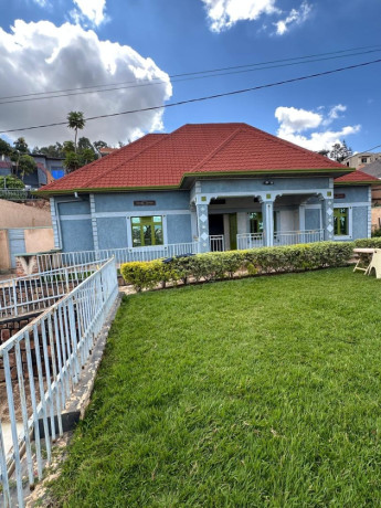 nice-house-for-sale-in-big-plot-in-kimironko-on-main-road-big-0